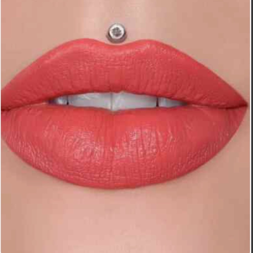 Jeffree Star Velvet Trap 💄-Ranch Girl